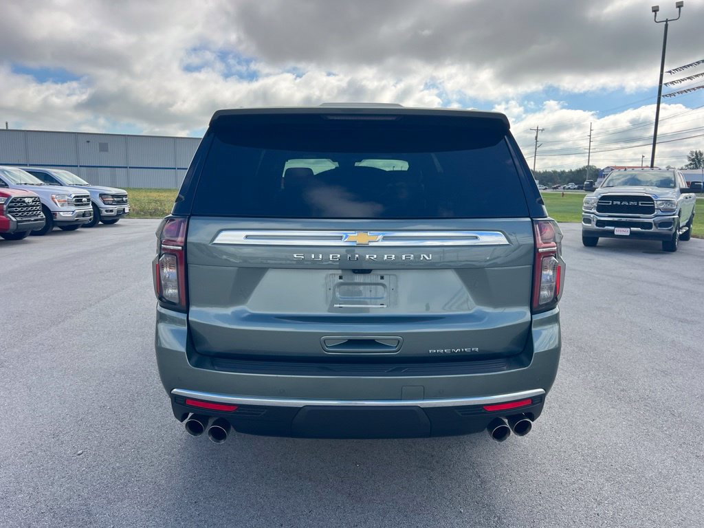 Used 2024 Chevrolet Suburban Premier AWD/4WD image 7
