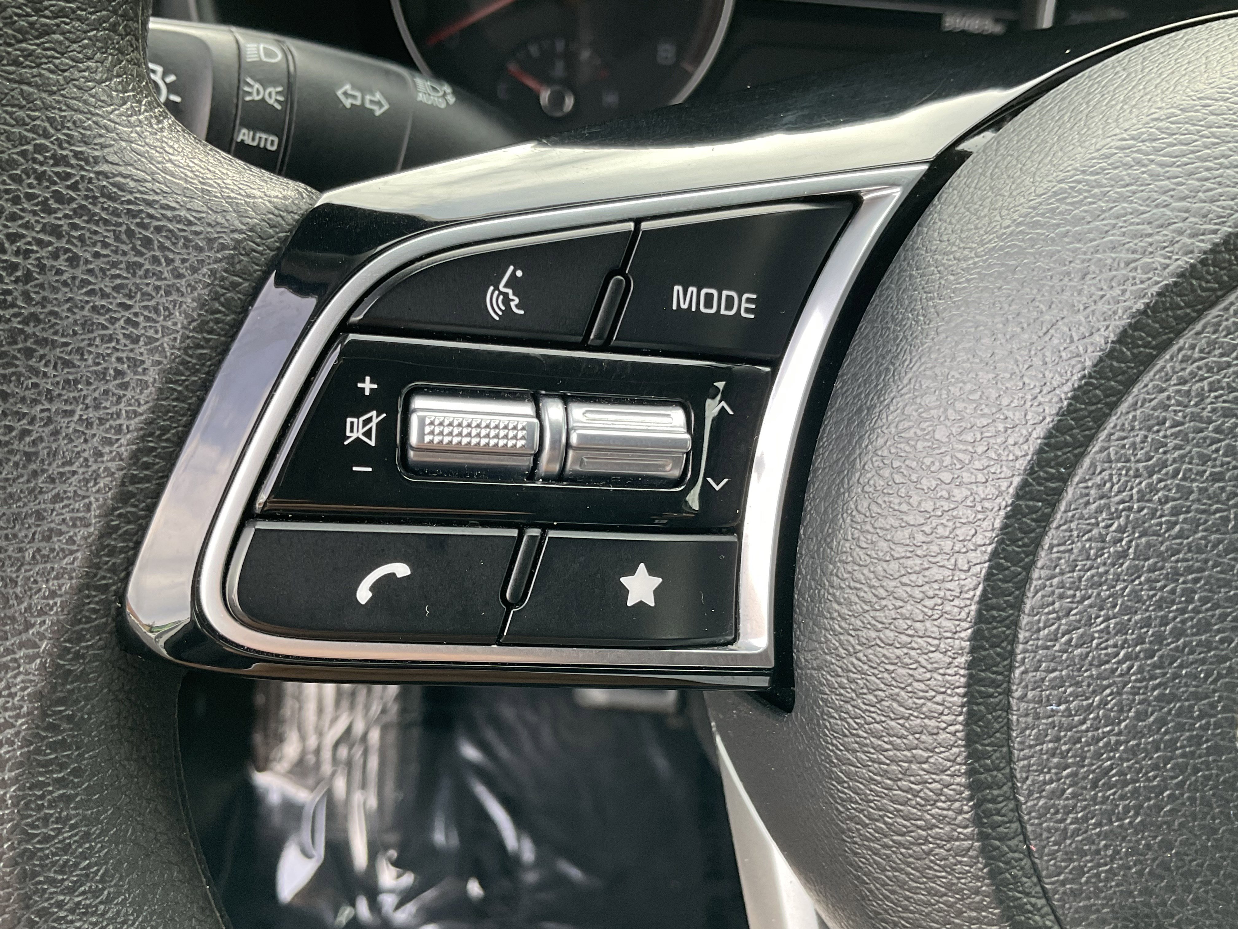 Used 2024 Kia Forte LXS FWD image 28