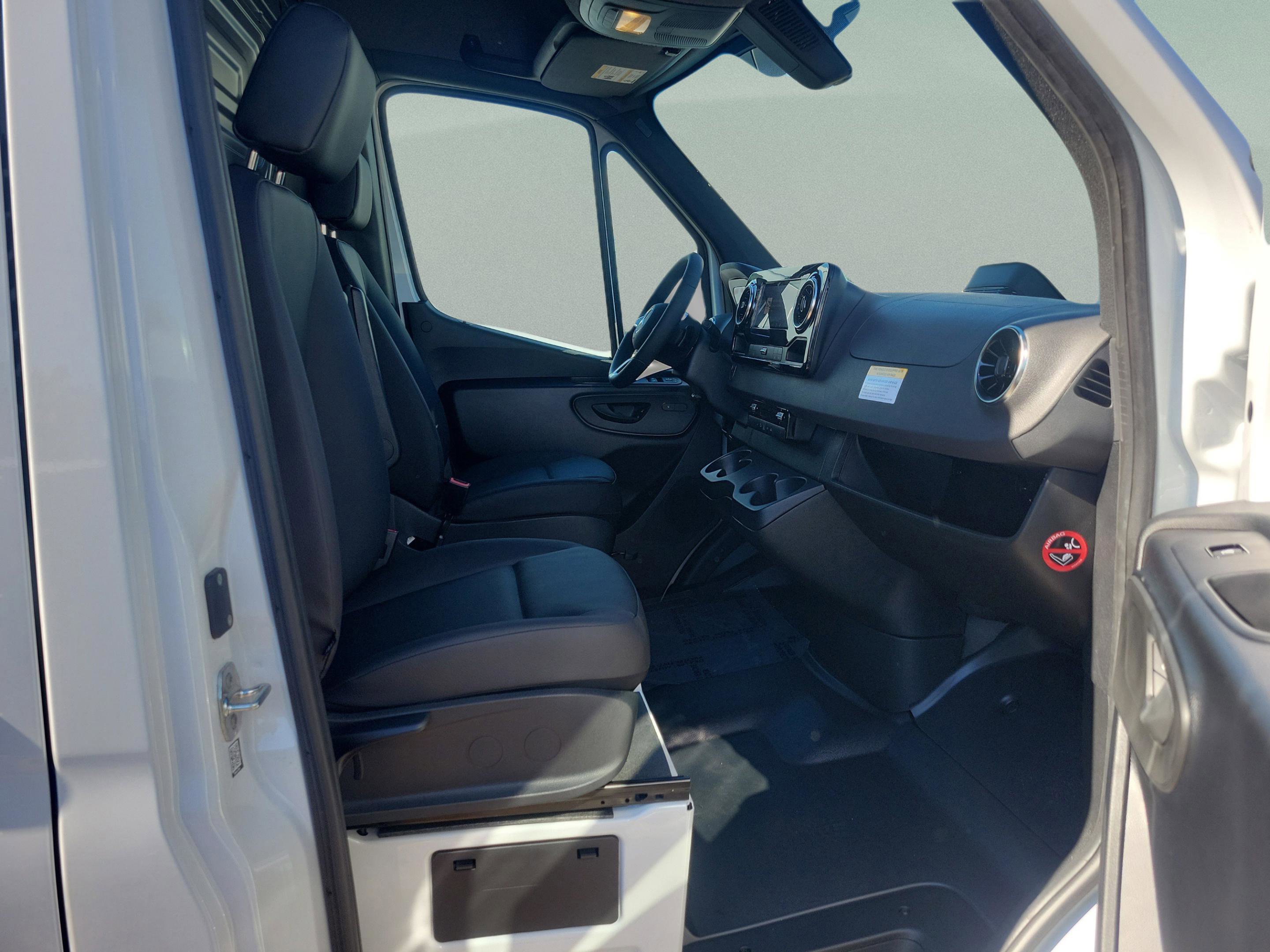 Used 2026 Mercedes-Benz Sprinter 2500 image 7