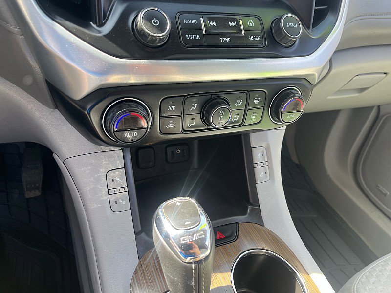 Used 2017 GMC Acadia SLE AWD/4WD image 28