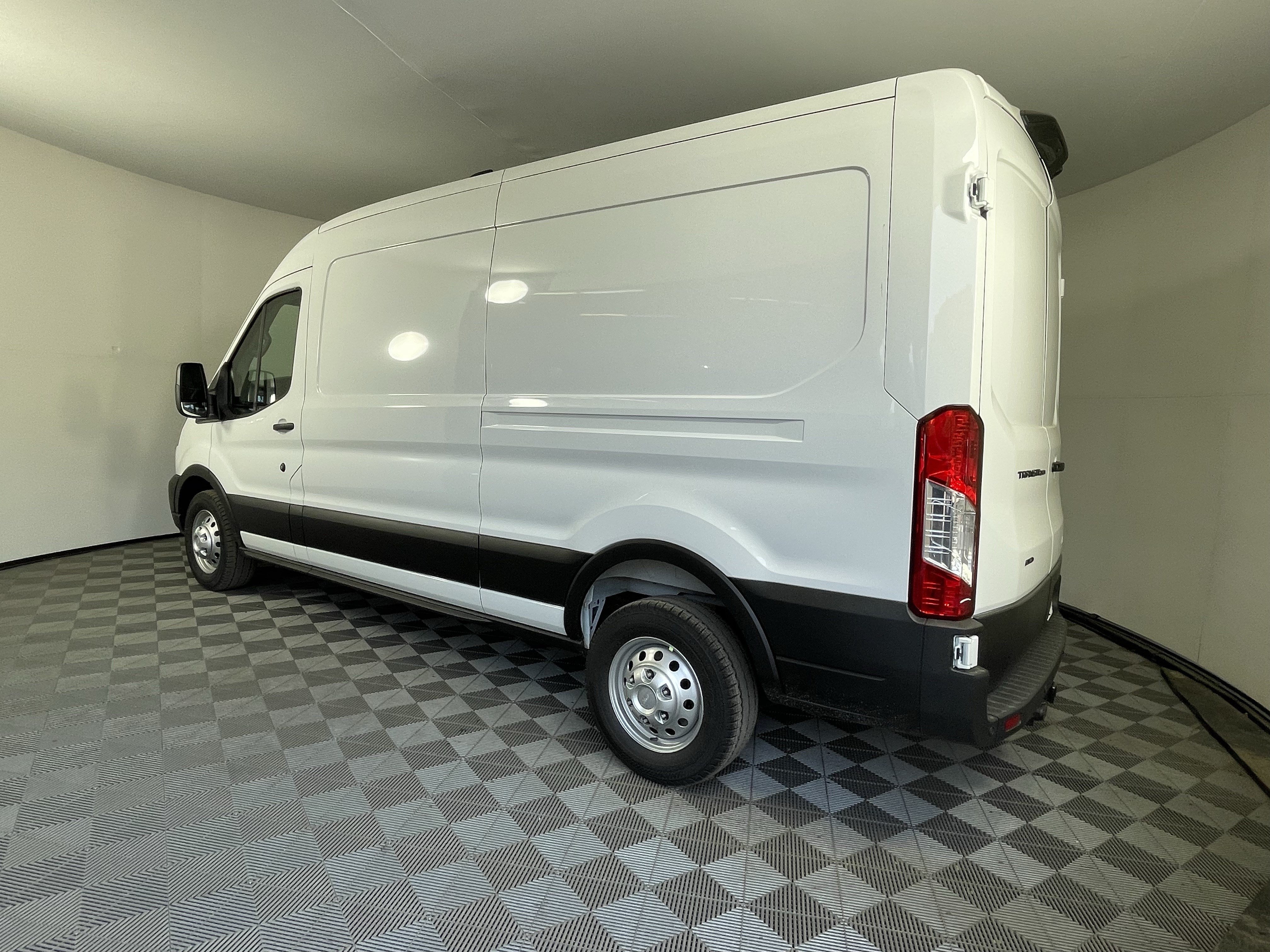 New 2026 Ford Transit 250 148 Medium Roof Extended AWD image 3