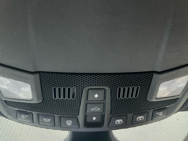 Used 2023 Ford Edge ST-Line AWD/4WD image 22