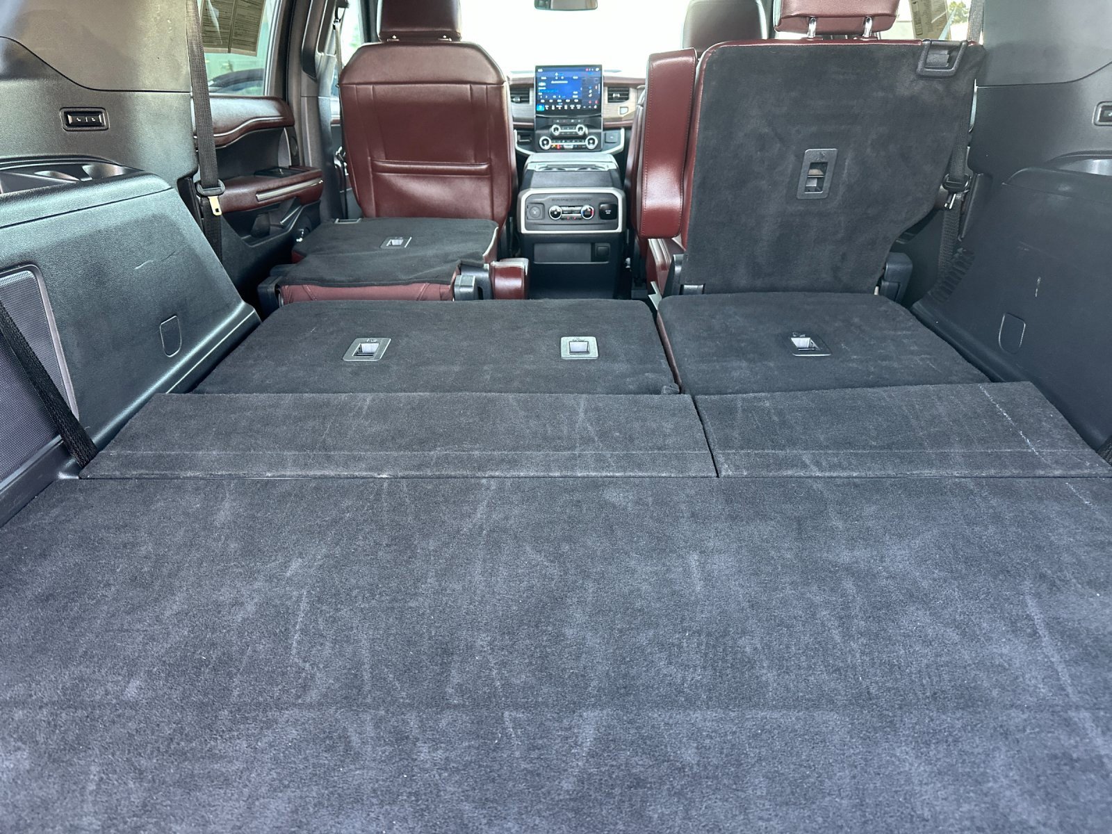 Used 2024 Ford Expedition Max Limited image 16