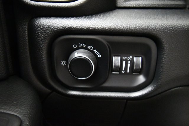 Used 2020 RAM 3500 Tradesman image 19