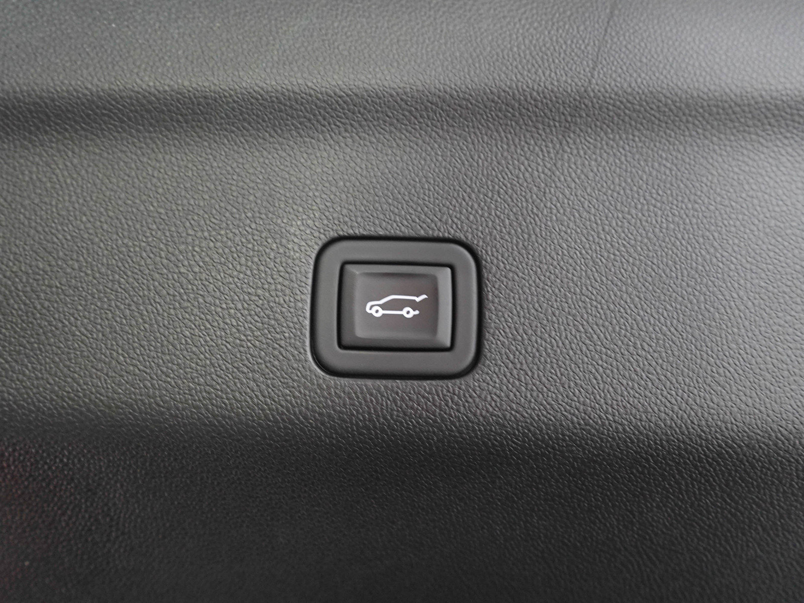 Used 2023 GMC Yukon Denali AWD/4WD image 11