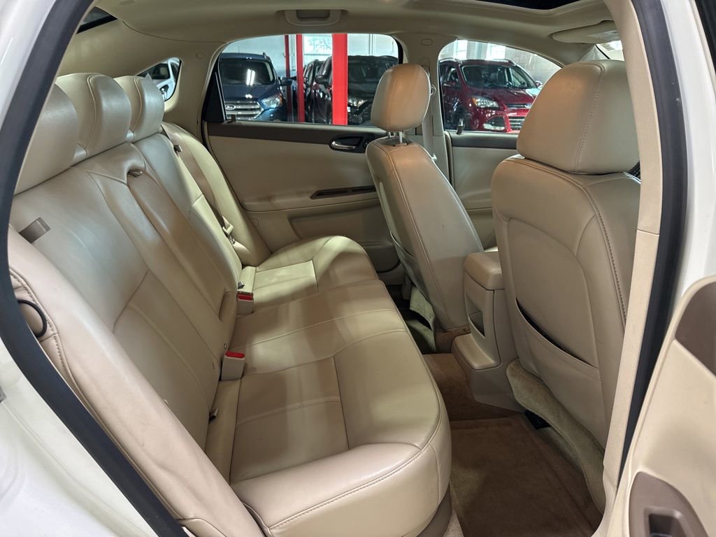 Used 2008 Chevrolet Impala LTZ FWD image 32
