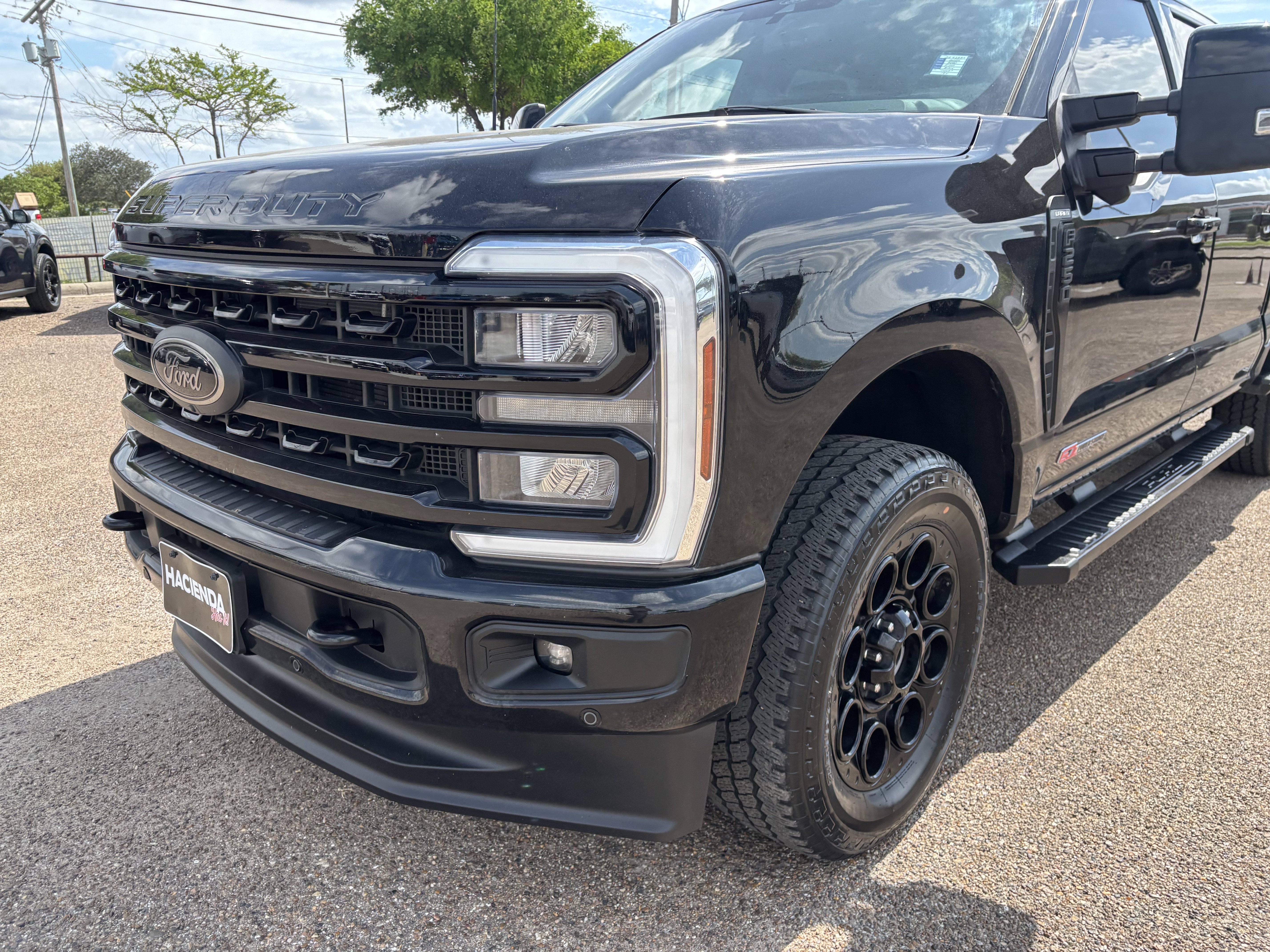 Certified 2024 Ford F250 Lariat w/ Lariat Ultimate Package AWD/4WD image 7