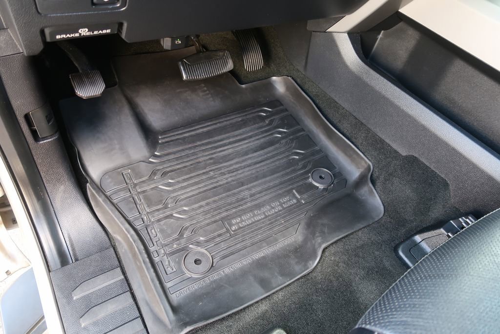 Used 2017 Ford F250 Lariat w/ Lariat Ultimate Package image 13