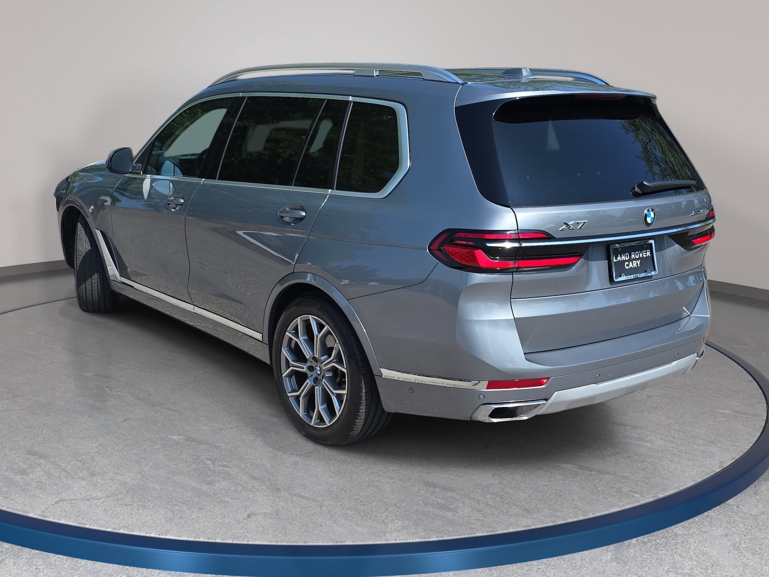 Used 2025 BMW X7 xDrive40i AWD/4WD image 7