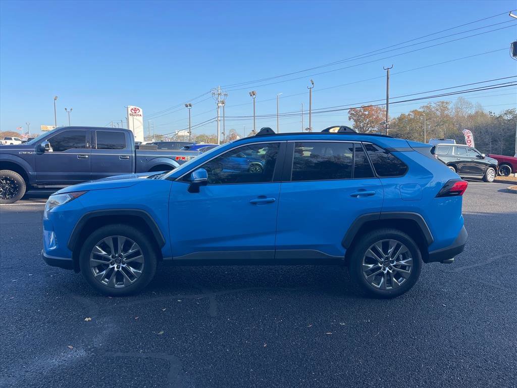 Used 2020 Toyota RAV4 XLE Premium image 13