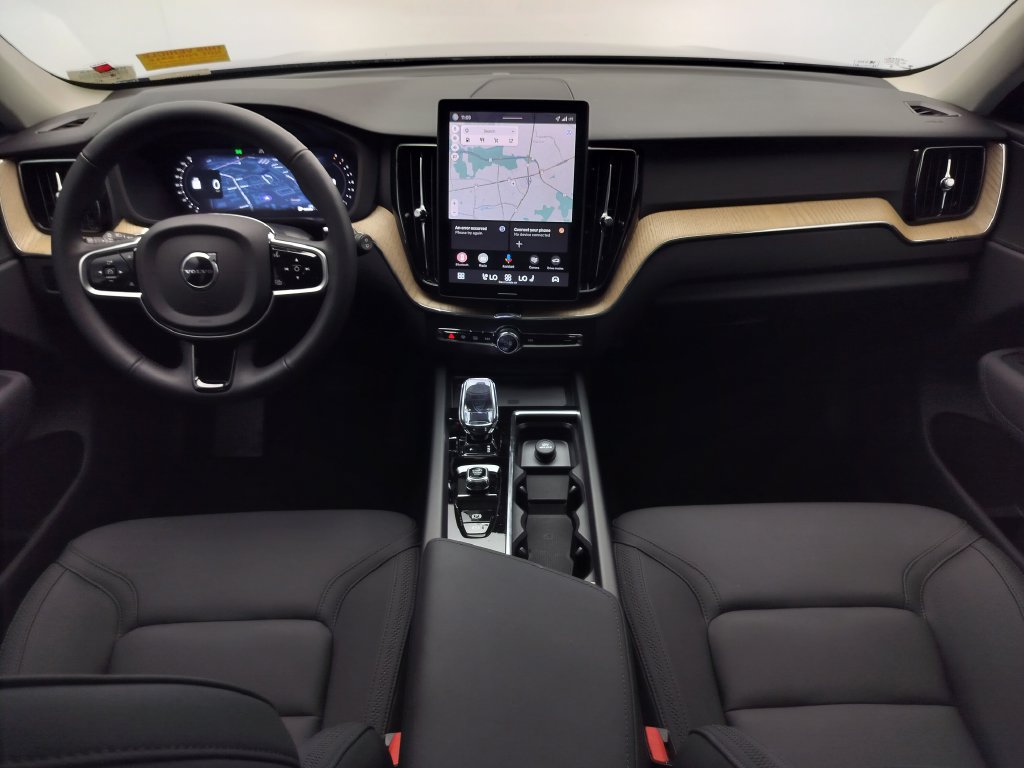 Used 2026 Volvo XC60 B5 Plus w/ Protection Package Premier AWD/4WD image 15