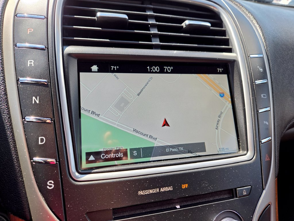 Used 2016 Lincoln MKX Reserve w/ Luxury Package FWD image 23