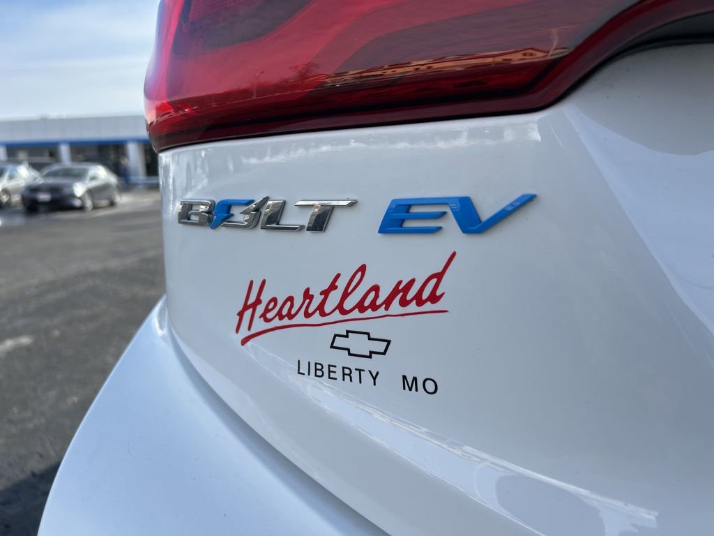 Used 2017 Chevrolet Bolt Premier w/ Infotainment Package image 13