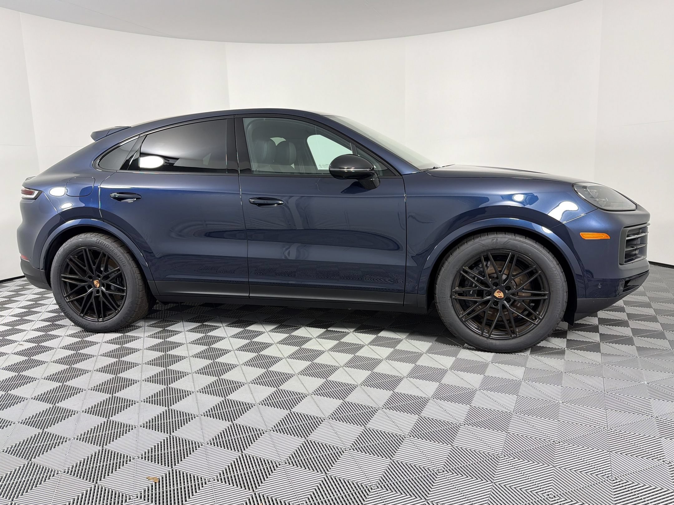 Certified 2026 Porsche Cayenne Coupe AWD/4WD image 11