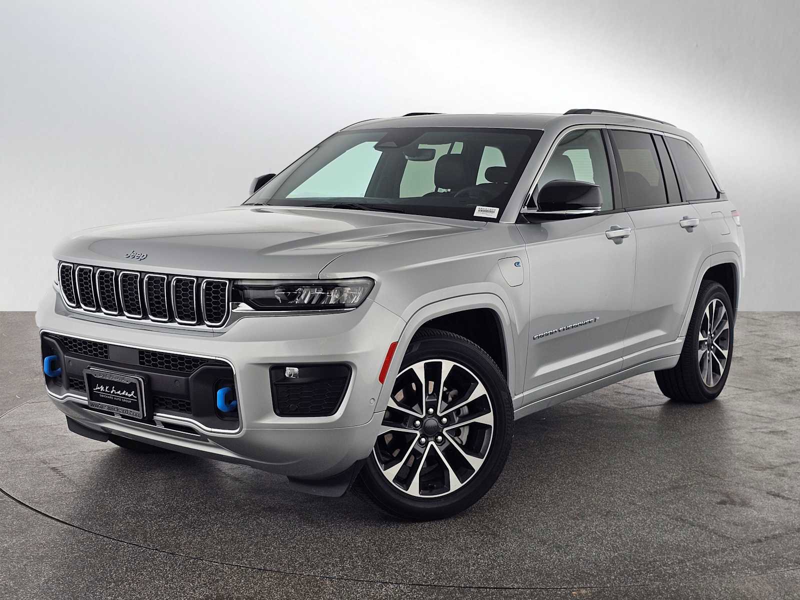 Used 2023 Jeep Grand Cherokee Overland AWD/4WD image 1