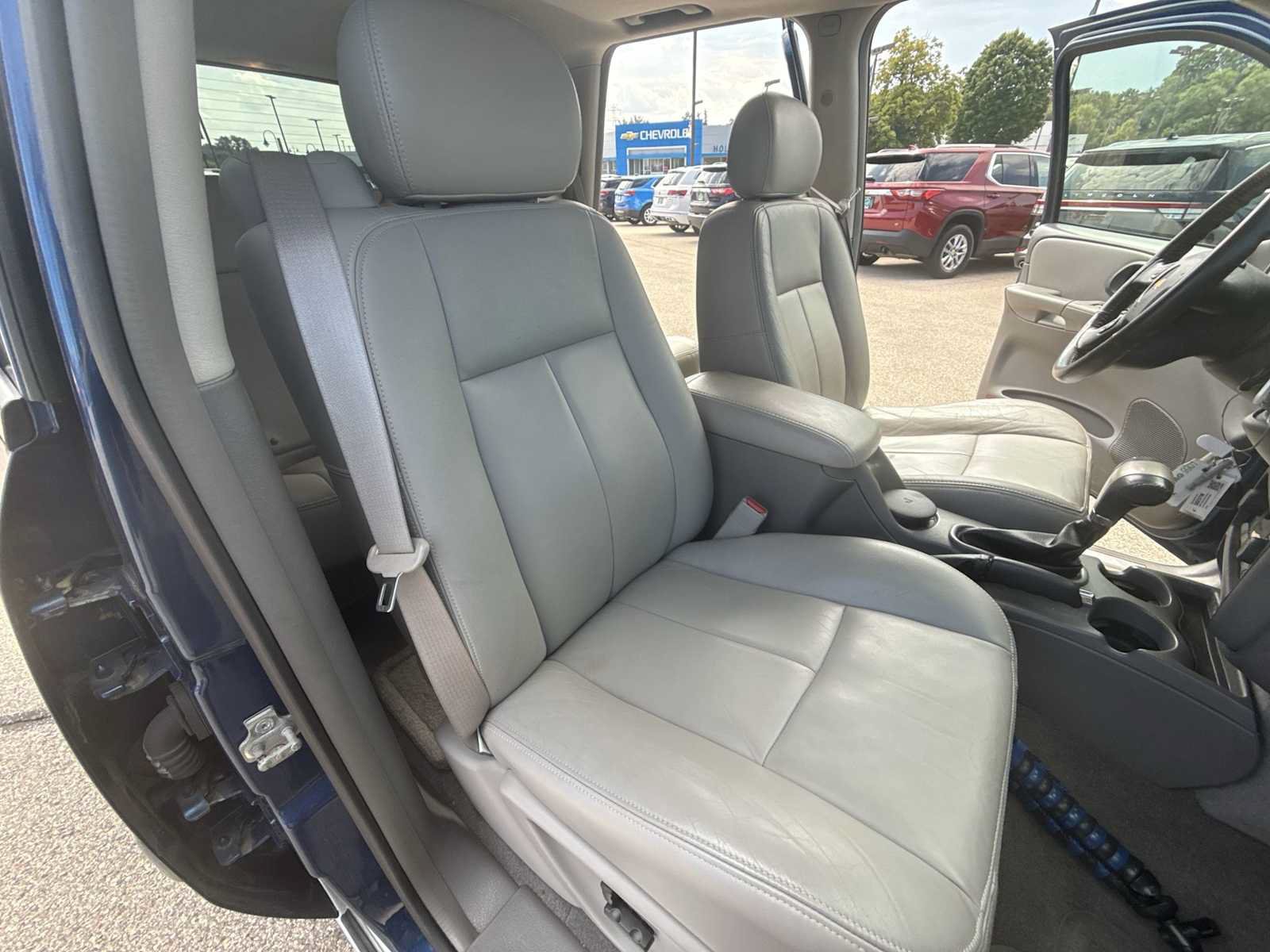 Used 2005 Chevrolet TrailBlazer LT AWD/4WD image 25