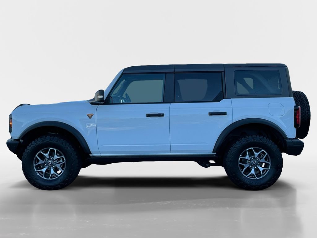 Used 2024 Ford Bronco Badlands image 2