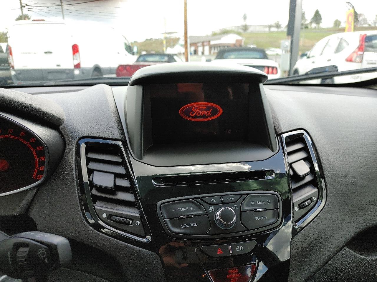 Used 2019 Ford Fiesta SE w/ Equipment Group 201A FWD image 11