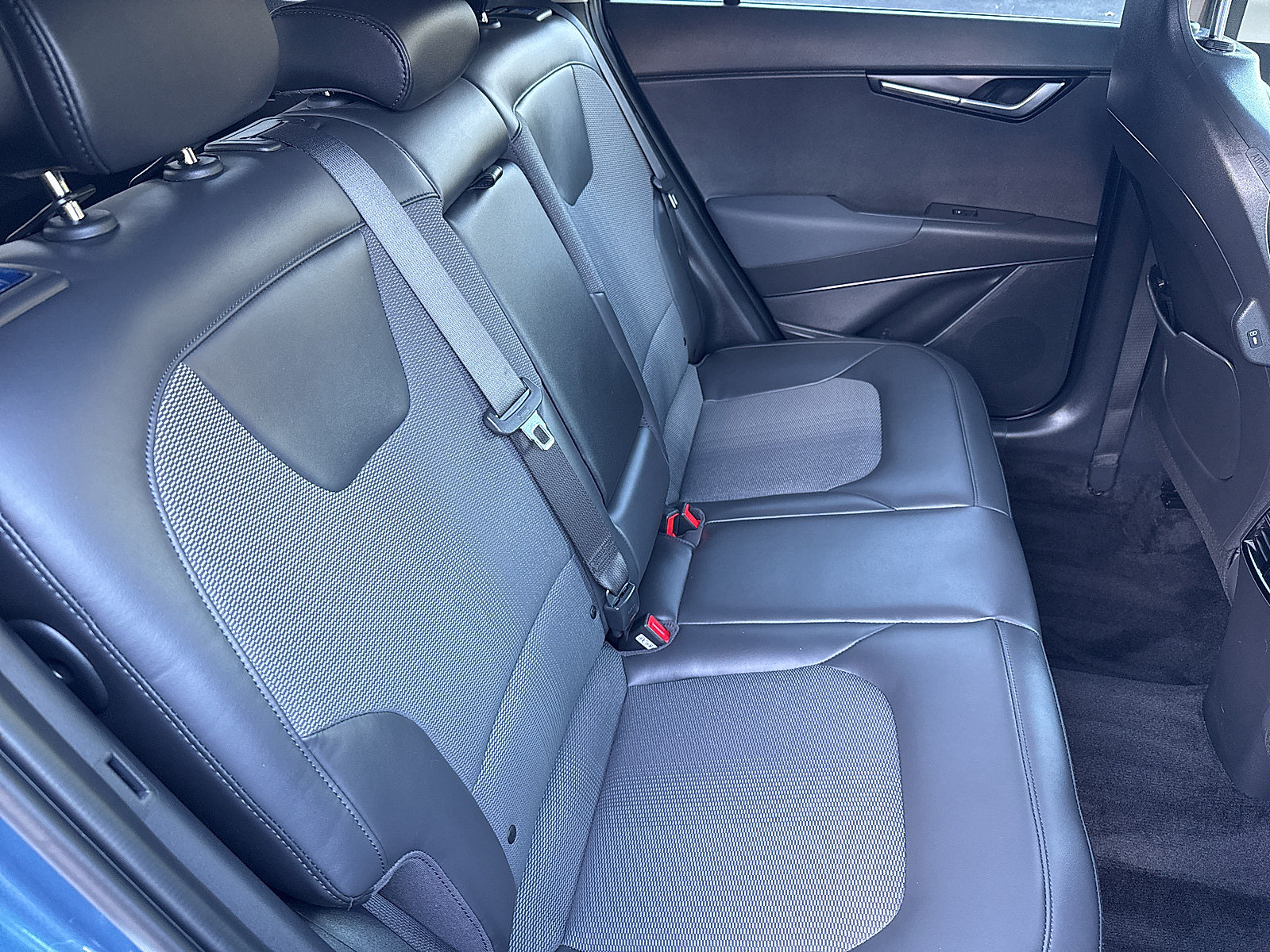 Used 2023 Kia Niro EX Touring FWD image 30