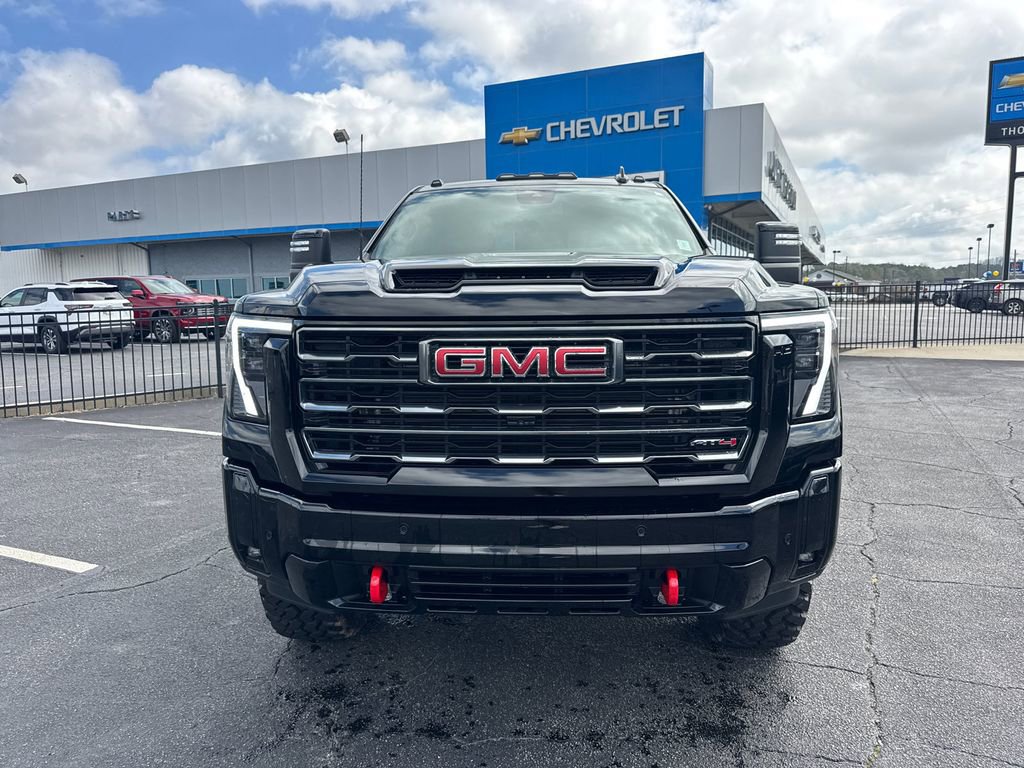 Used 2025 GMC Sierra 2500 AT4 w/ AT4 Preferred Package image 3