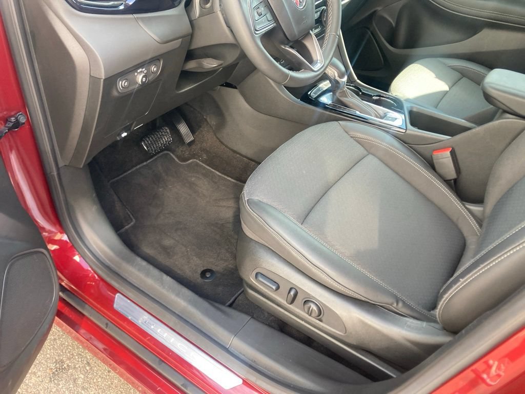 Certified 2023 Buick Encore GX Select w/ Sport Touring Package FWD image 23