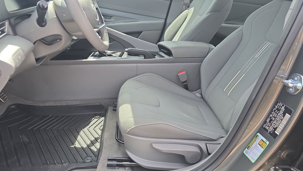 Certified 2026 Hyundai Elantra Sport FWD image 14