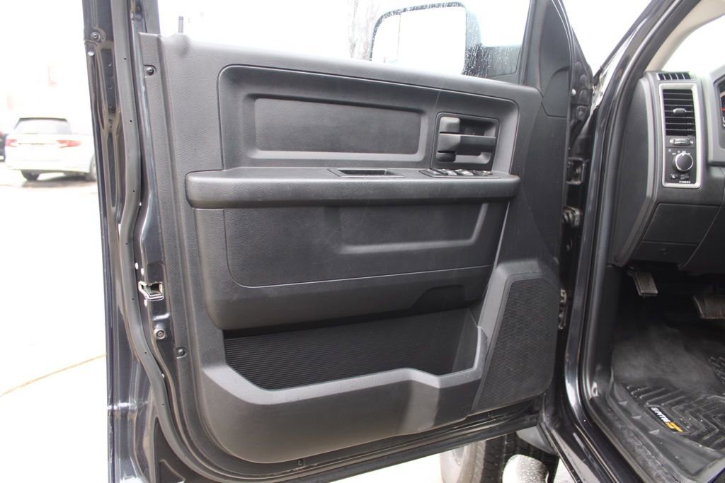 Used 2016 RAM 2500 Tradesman w/ Chrome Appearance Group image 20