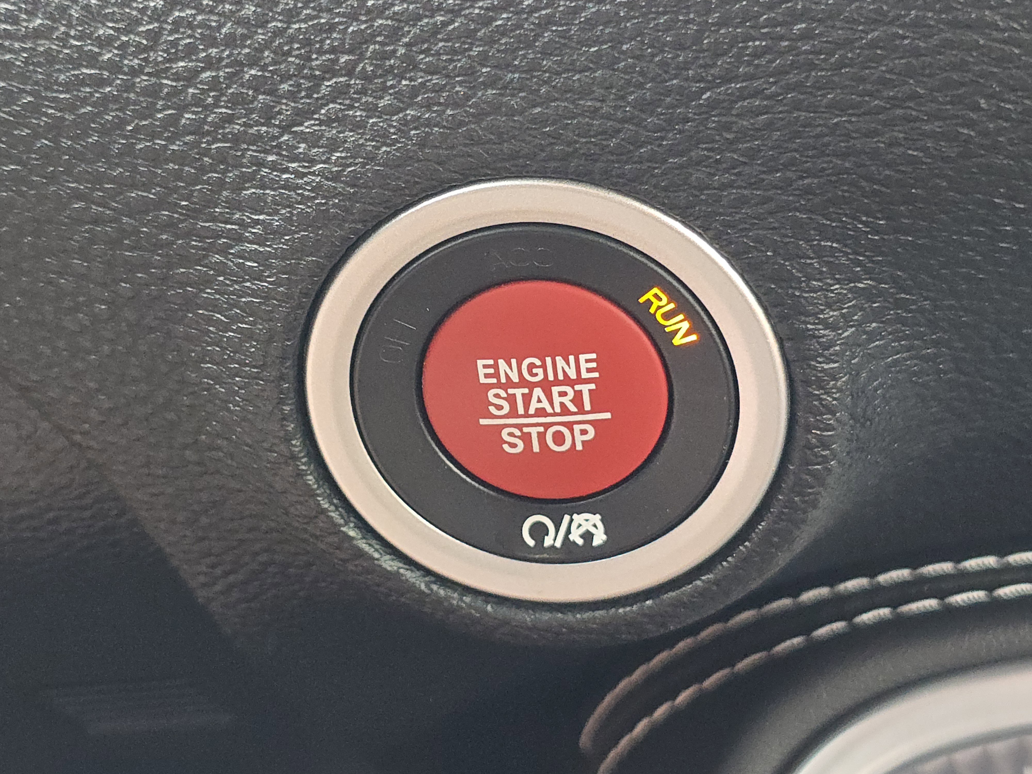 Used 2017 Dodge Challenger SRT Hellcat image 13