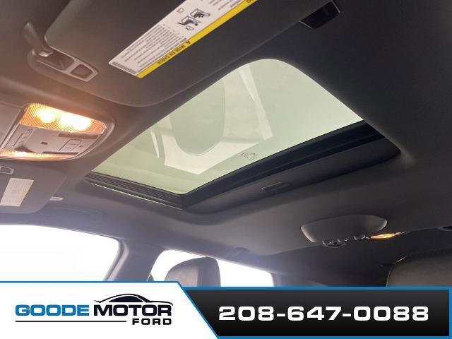 Used 2024 Dodge Durango GT image 16