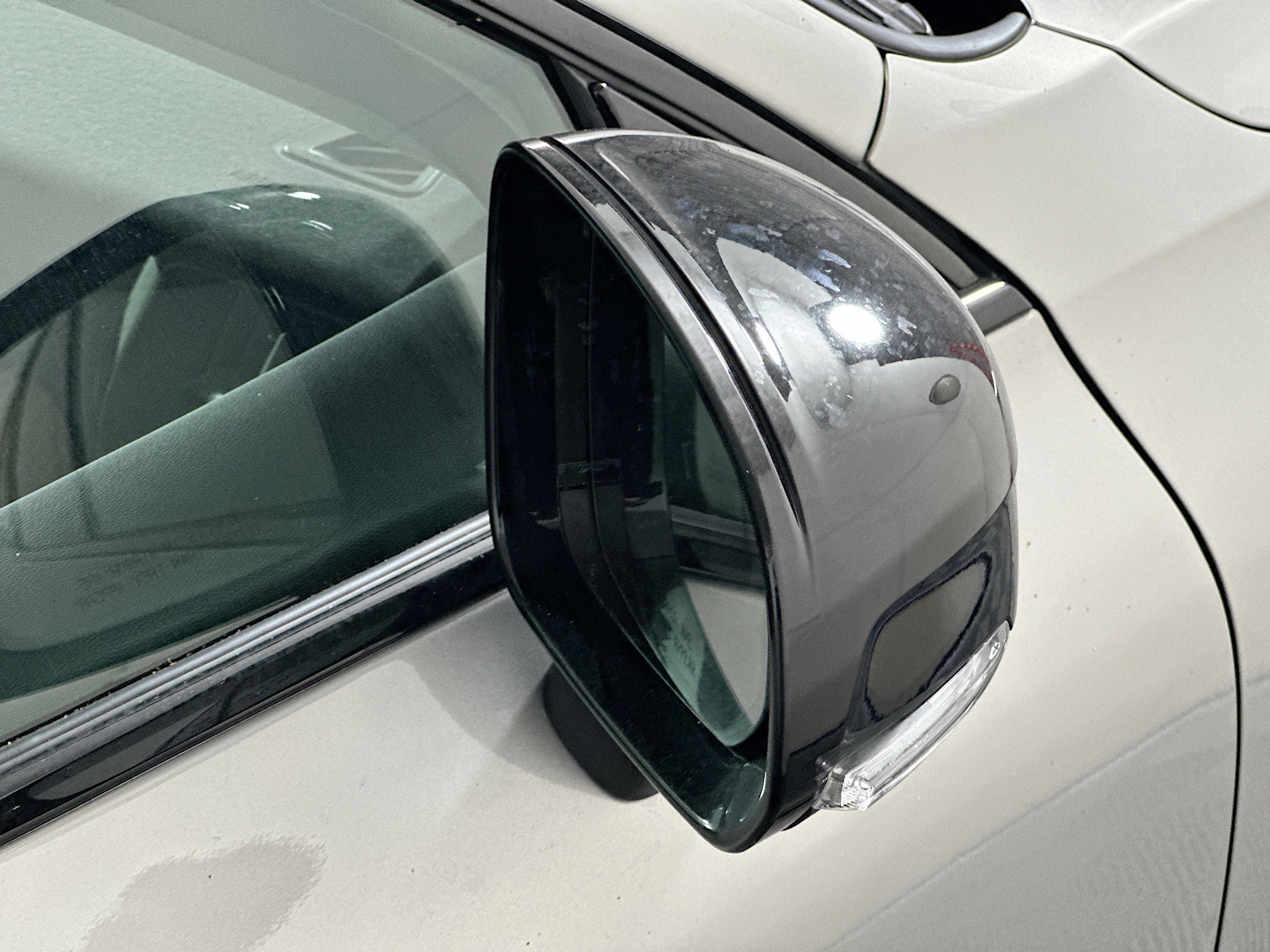 Used 2024 Volvo XC60 B5 Plus image 10