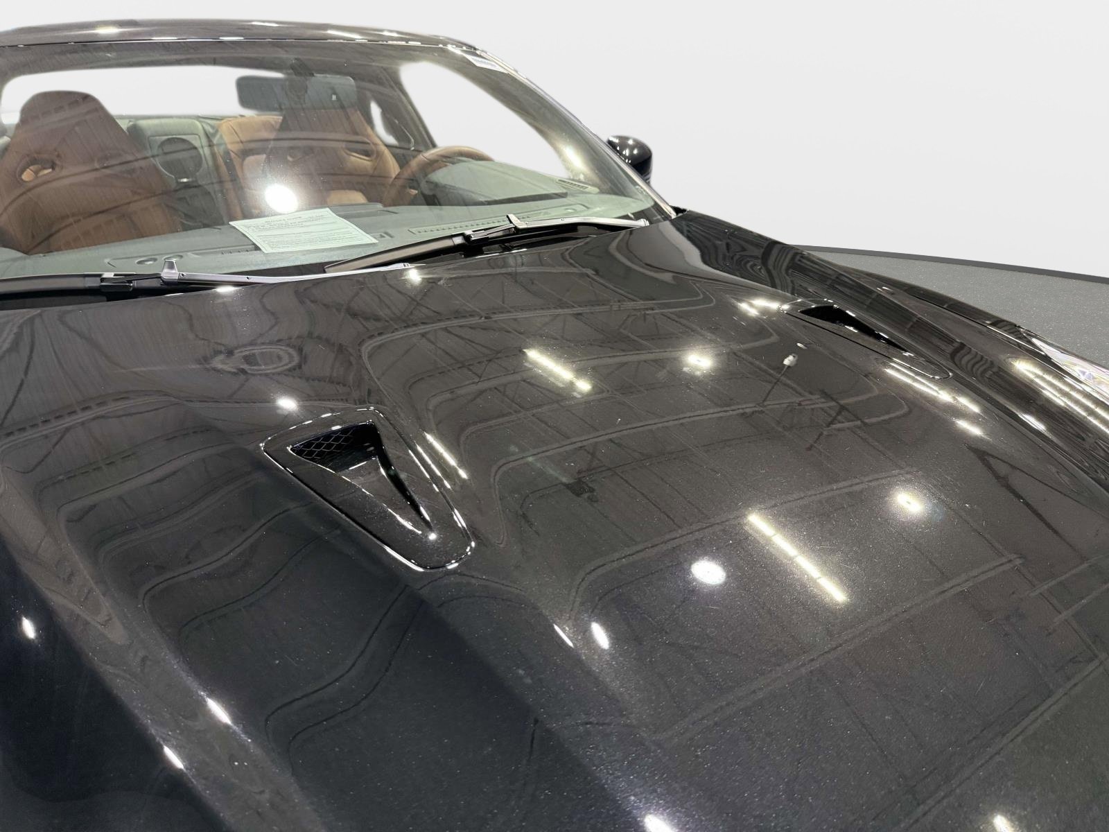 Used 2021 Nissan GT-R Premium image 11