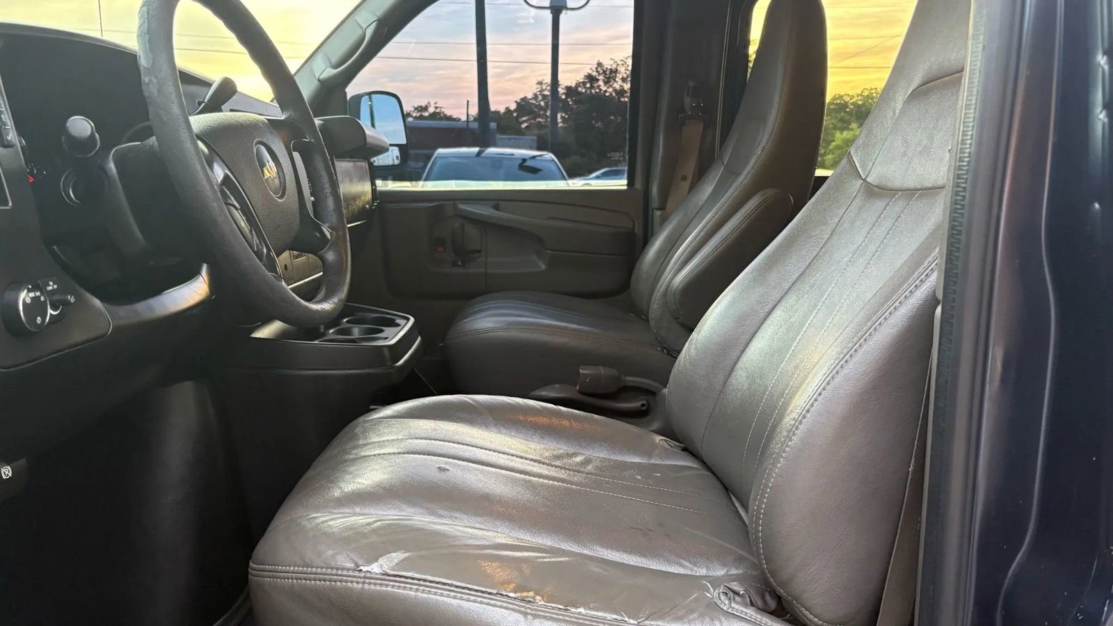 Used 2013 Chevrolet Express 1500 w/ Power Package image 10