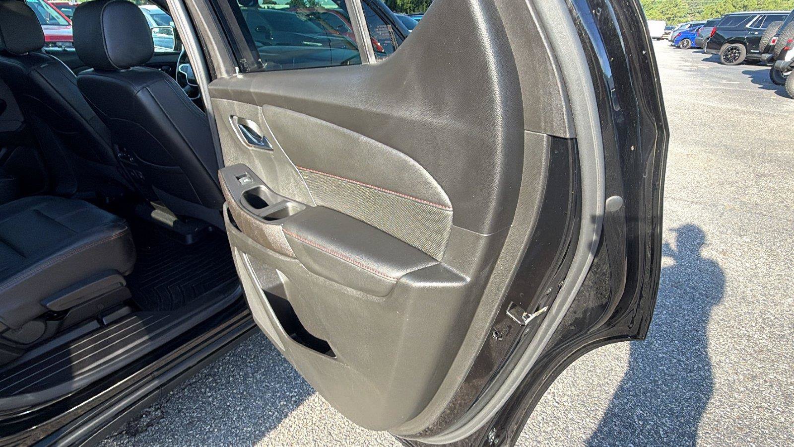 Used 2022 Chevrolet Traverse RS AWD/4WD image 21