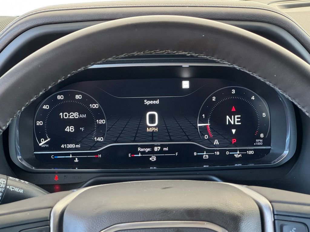 Used 2023 GMC Yukon SLT w/ SLT Luxury Package image 30