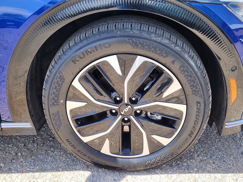 Used 2024 Kia EV6 Wind w/ Wind Technology Package RWD image 15