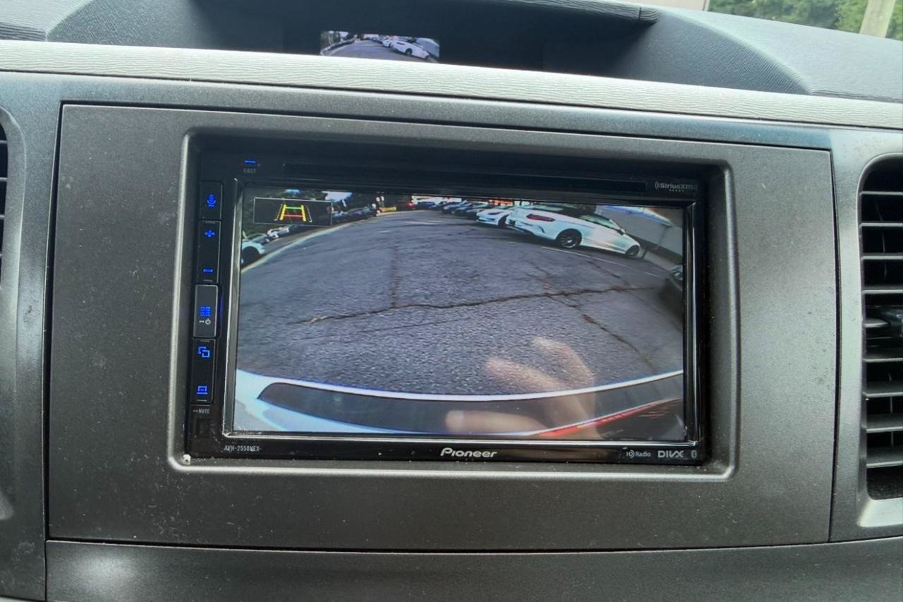 Used 2013 Toyota Sienna XLE FWD image 22