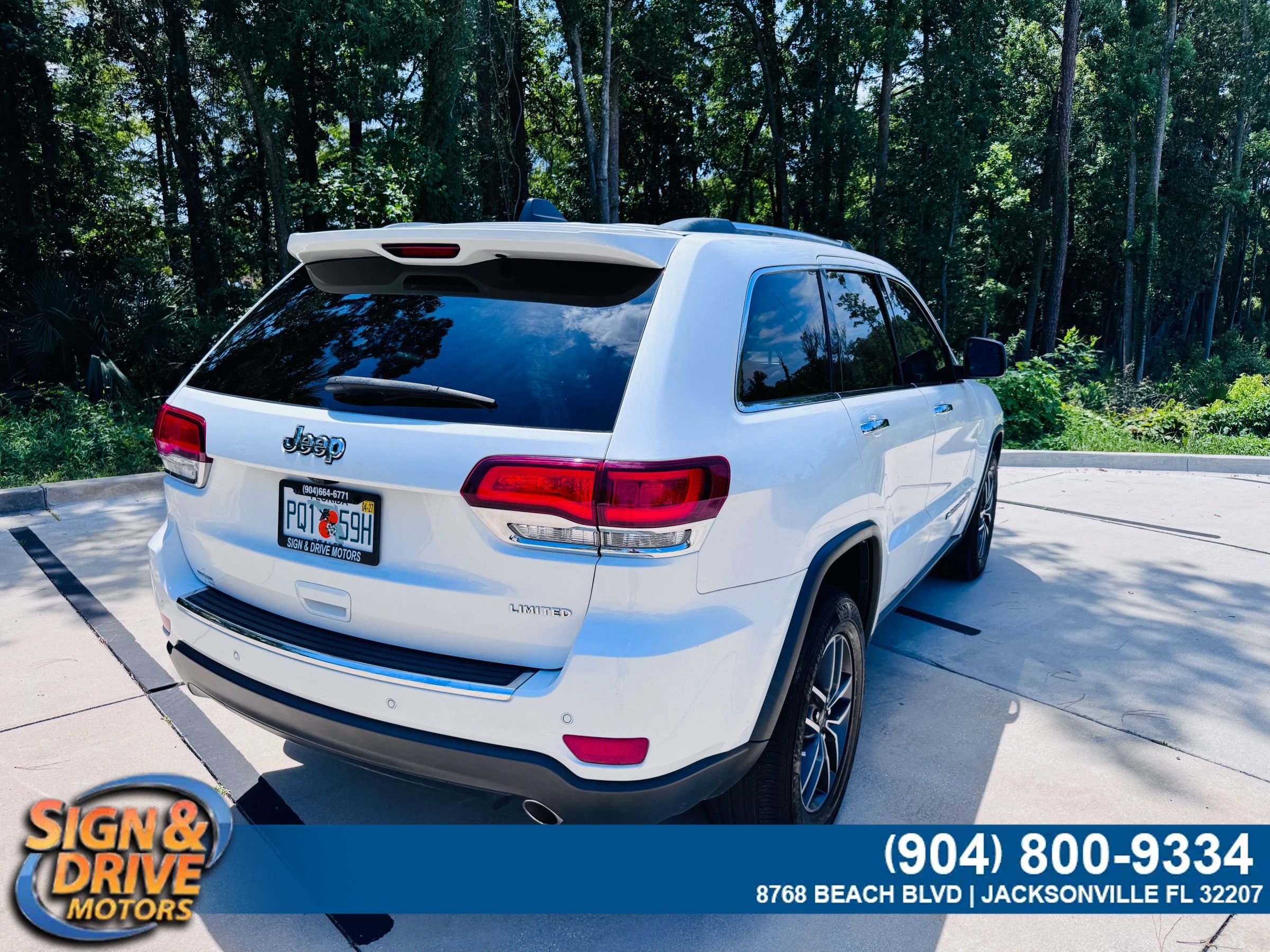 Used 2022 Jeep Grand Cherokee Limited RWD image 3