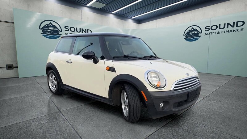 Used 2010 MINI Cooper Hardtop FWD image 7