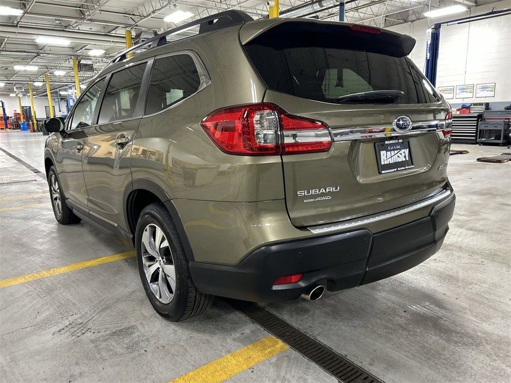 Certified 2022 Subaru Ascent Premium w/ Convenience Package image 6