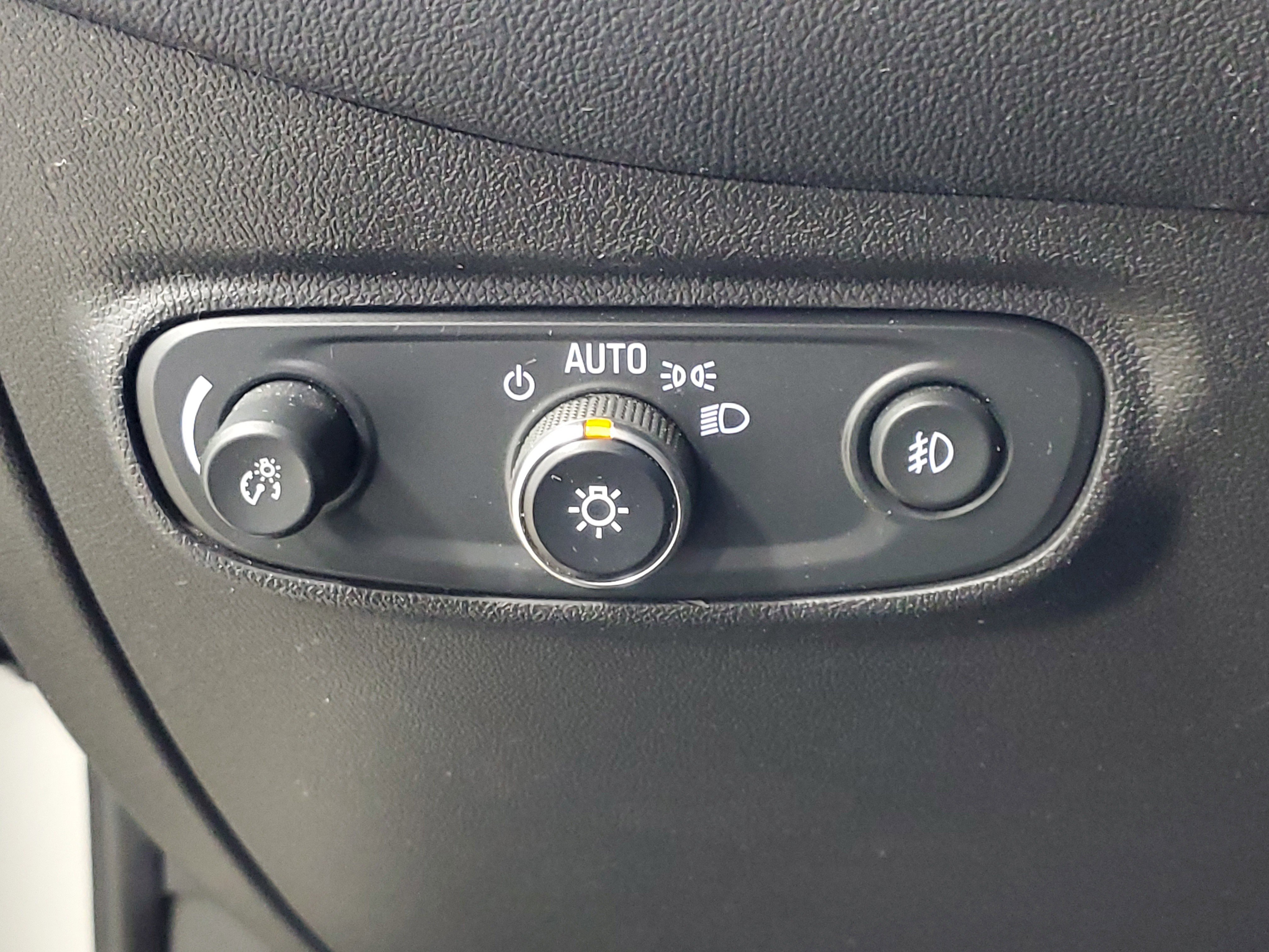 Used 2021 Chevrolet Equinox LT FWD image 23