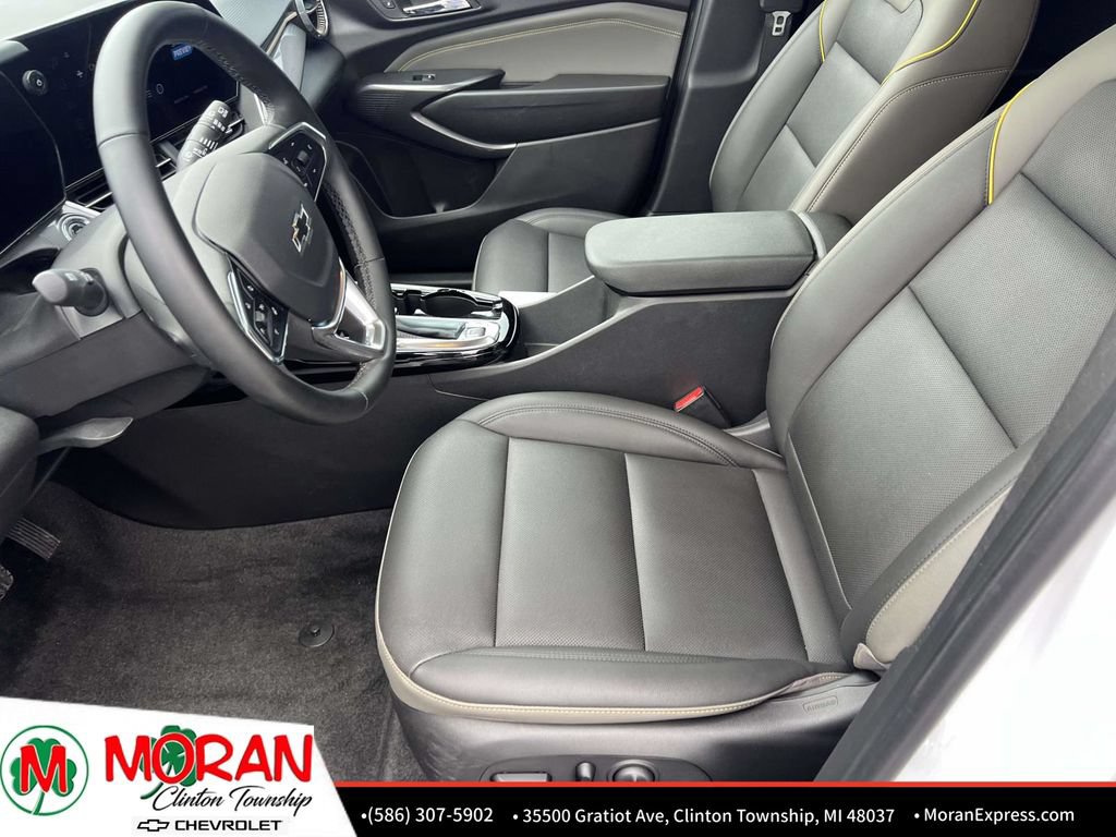 Certified 2024 Chevrolet Trax ACTIV w/ Sunroof Package FWD image 17