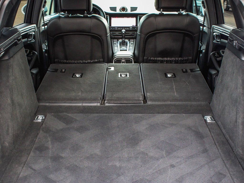 Used 2020 Porsche Macan image 45