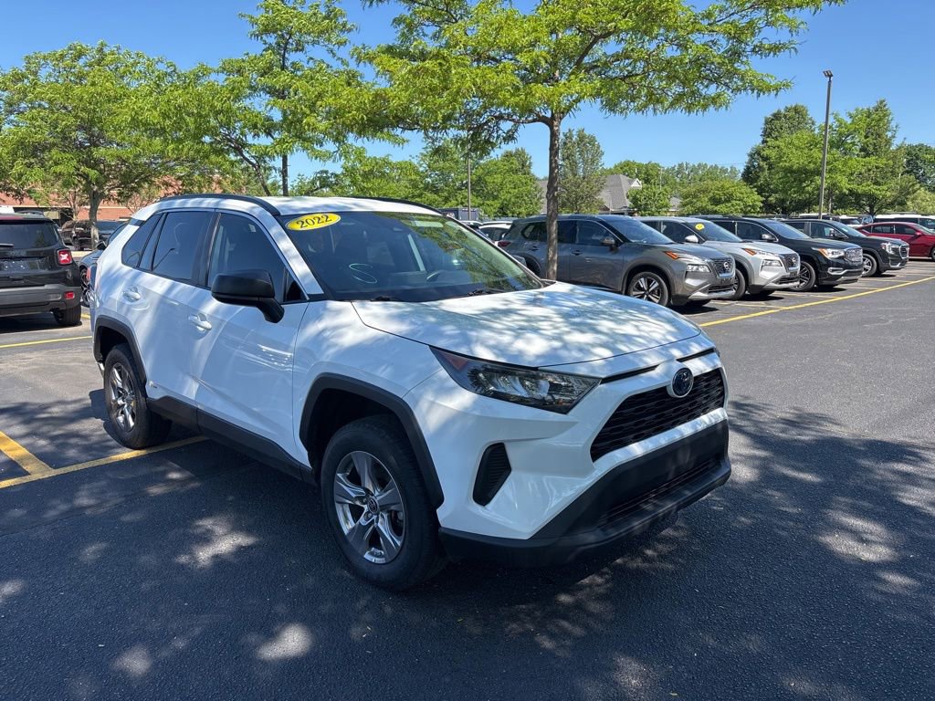 Used 2022 Toyota RAV4 LE AWD/4WD image 3