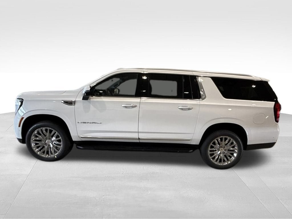 New 2026 GMC Yukon XL Denali w/ LPO, Floor Liner Package AWD/4WD image 4