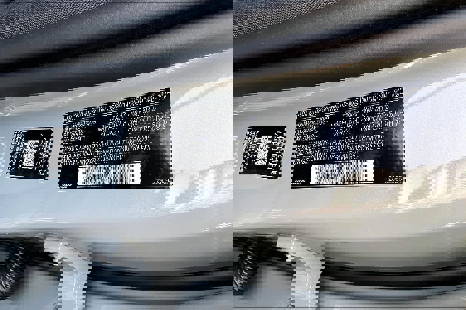 New 2026 Volvo XC60 B5 Ultra w/ Protection Package Premier image 12