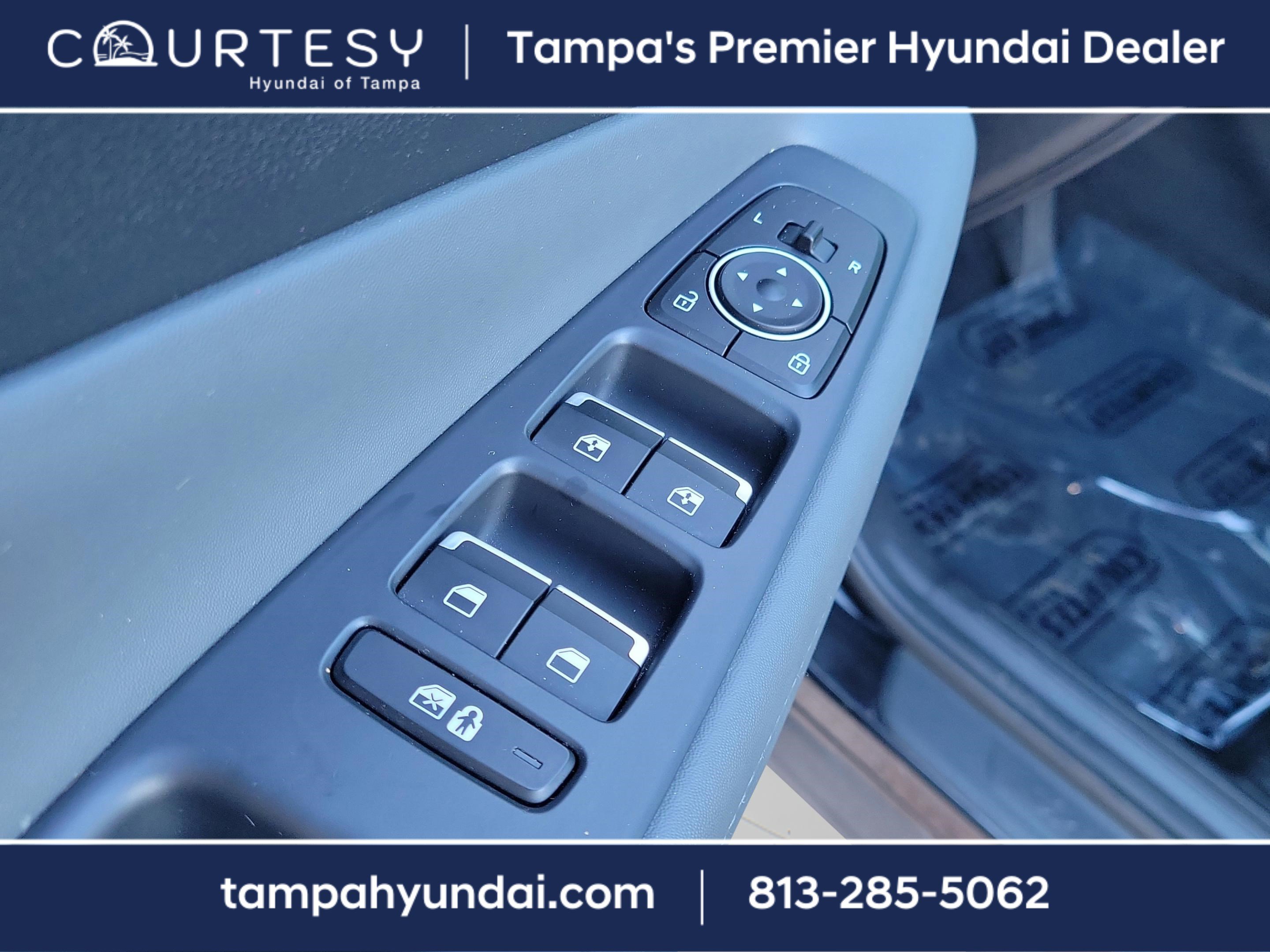 Certified 2023 Hyundai Santa Fe SEL w/ Premium Package image 20