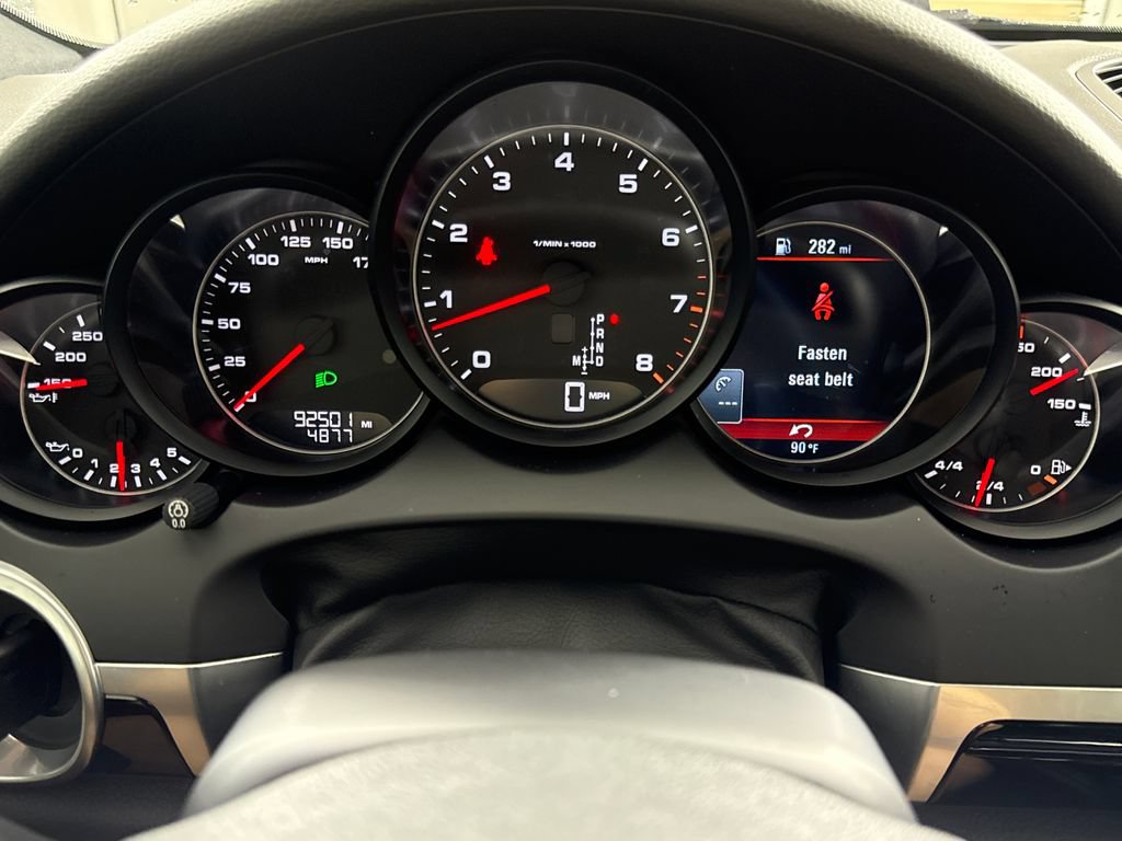 Used 2014 Porsche Cayenne Platinum Edition AWD/4WD image 15