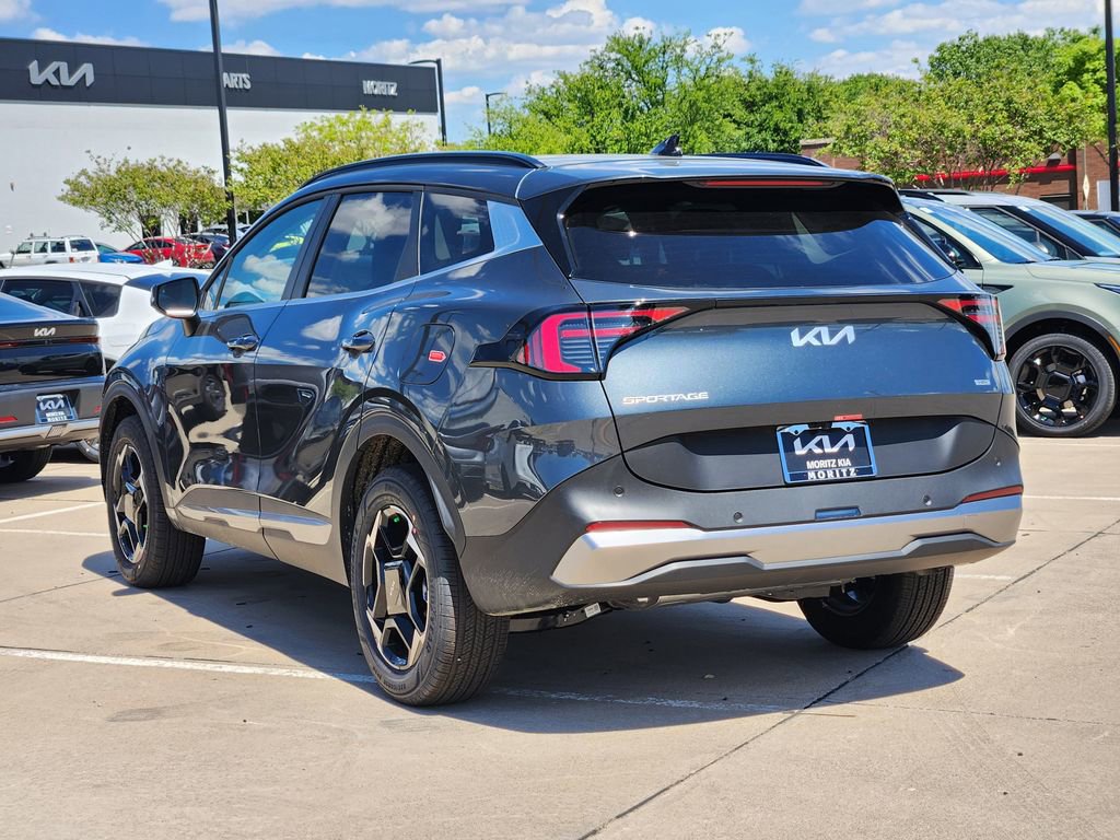 New 2026 Kia Sportage EX image 3