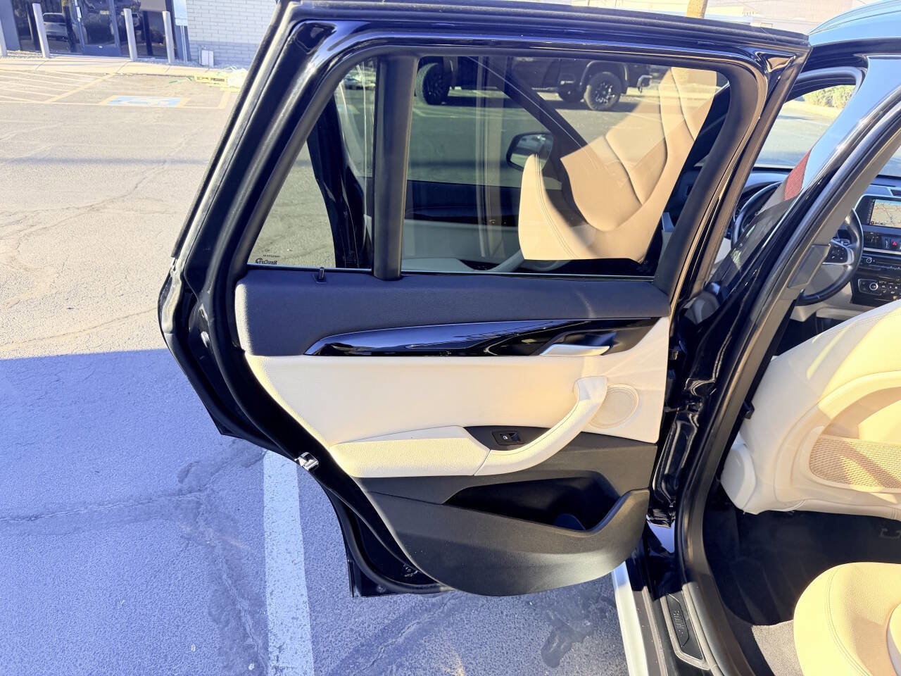 Used 2017 BMW X1 xDrive28i AWD/4WD image 20