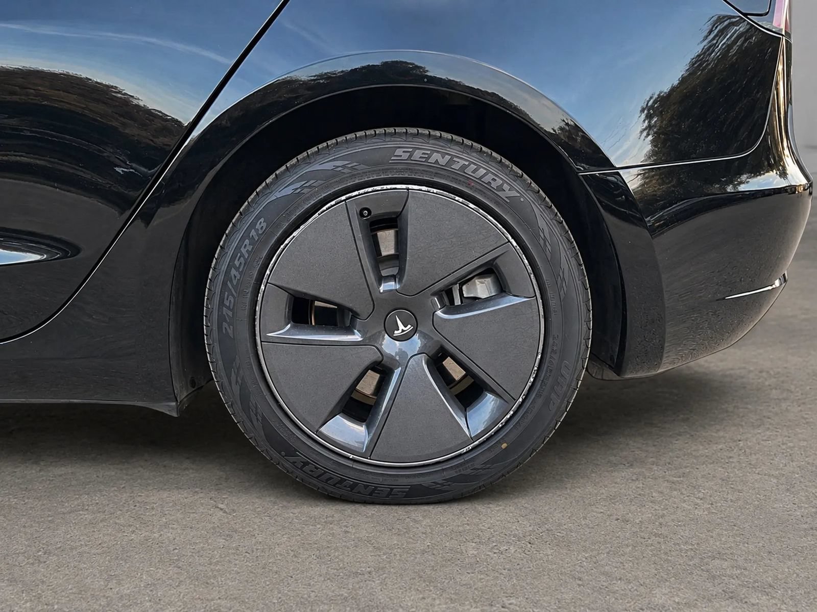 Used 2023 Tesla Model 3 Standard Range RWD image 10